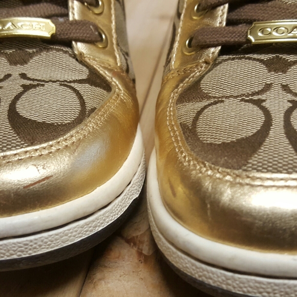 *SOLD* COACH SIGNATURE HIGH TOPS BASKETBALL - Picture 7 of 8